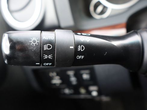 Used 2017 Toyota Tundra Limited image 33