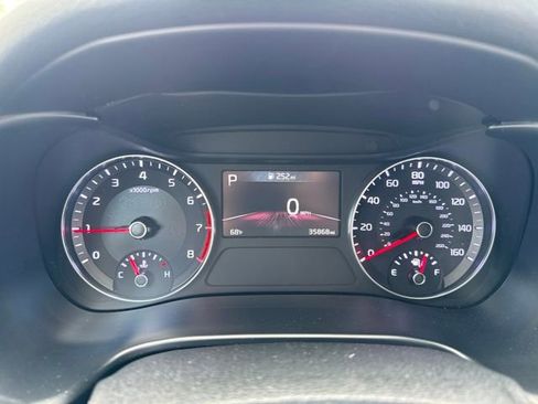 Used 2024 Kia Forte LXS FWD image 14
