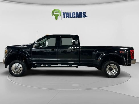 Used 2019 Ford F450 XLT w/ XLT Premium Package image 2