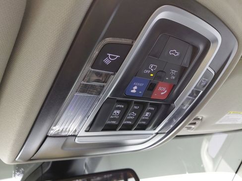 Used 2024 RAM 3500 Laramie image 51