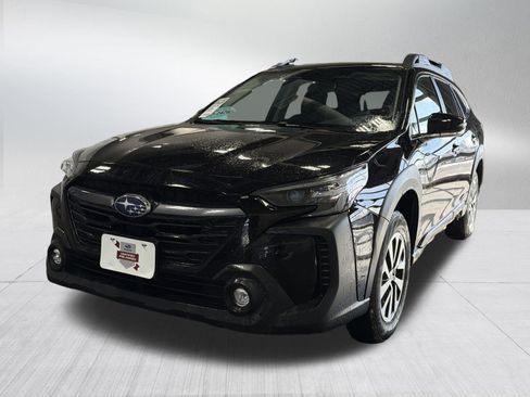 Certified 2025 Subaru Outback Premium w/ Popular Package #1A image 3