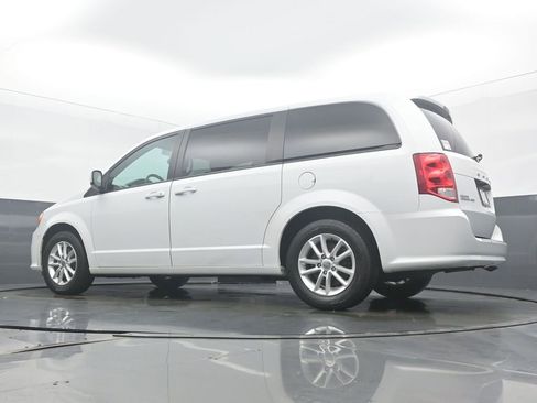 Used 2020 Dodge Grand Caravan SE image 48