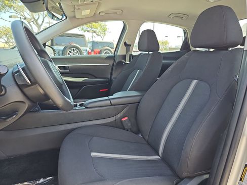 Used 2025 Hyundai Sonata SEL FWD image 14