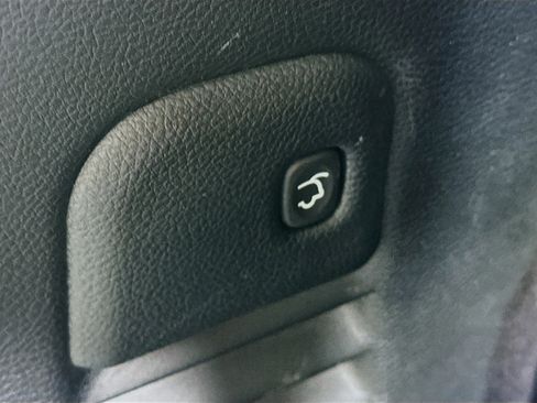 Used 2019 Jeep Grand Cherokee Limited AWD/4WD image 30