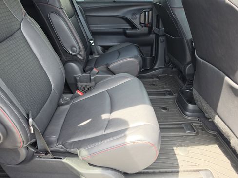 Used 2025 Toyota Sienna XSE w/ XSE Plus Package image 14