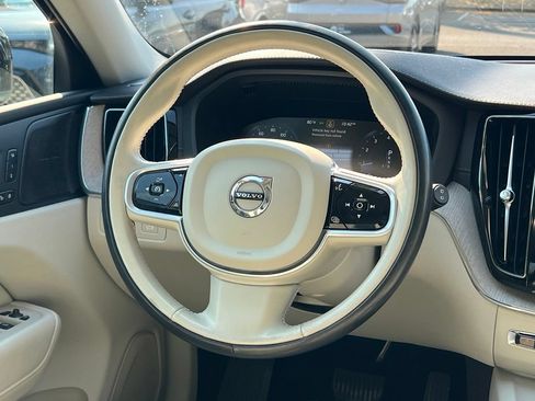 Used 2021 Volvo XC60 T5 Inscription w/ Protection Package Premier FWD image 13