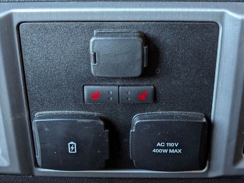 Certified 2017 Ford F150 Platinum w/ Equipment Group 701A Luxury image 25