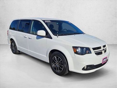Used 2019 Dodge Grand Caravan GT FWD image 3