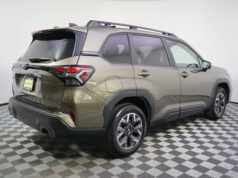 Used 2026 Subaru Forester Premium AWD/4WD image 7