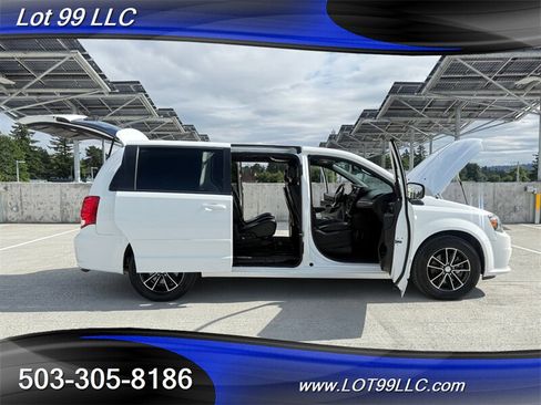 Used 2017 Dodge Grand Caravan GT FWD image 22