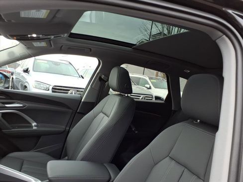 New 2025 Audi Q5 Premium Plus image 12