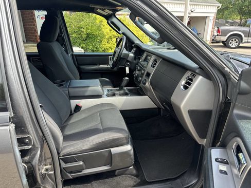 Used 2017 Ford Expedition EL XLT image 24