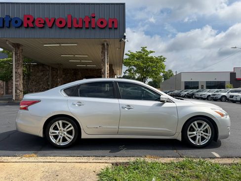 Used 2015 Nissan Altima 3.5 SL FWD image 8
