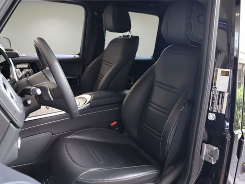 Used 2025 Mercedes-Benz G 550 image 12