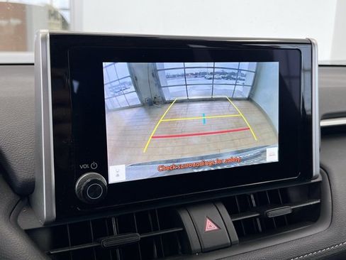 Used 2025 Toyota RAV4 XLE image 8