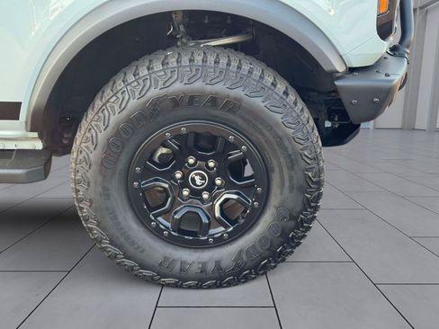 Certified 2023 Ford Bronco Wildtrak AWD/4WD image 9