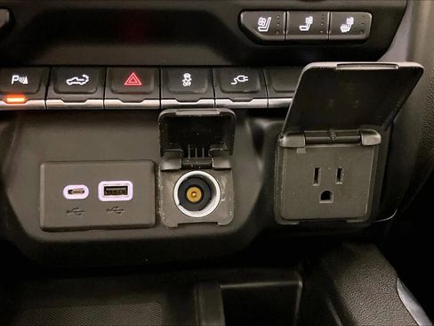 Used 2020 Chevrolet Silverado 2500 LTZ w/ LTZ Plus Package image 33