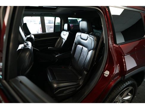 Used 2021 Jeep Grand Cherokee L Limited w/ Luxury Tech Group II AWD/4WD image 11