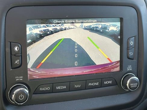 Used 2015 Jeep Renegade Latitude w/ Popular Equipment Group image 11