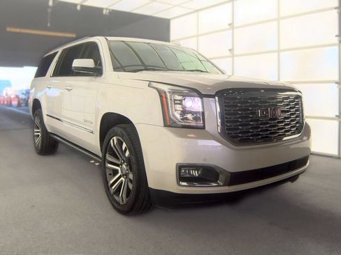Used 2020 GMC Yukon XL Denali w/ Denali Ultimate Package RWD image 1