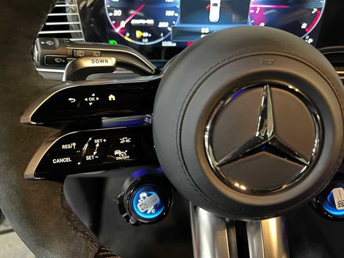 New 2025 Mercedes-Benz GLS 63 AMG AMG GLS 63 image 23