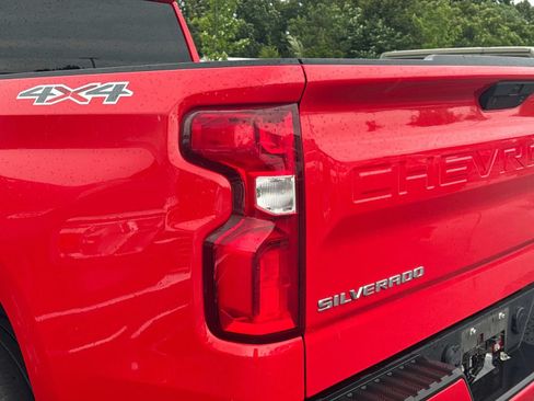 Used 2021 Chevrolet Silverado 1500 RST w/ Bed Protection Package AWD/4WD image 11