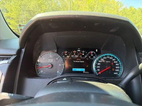 Used 2017 Chevrolet Suburban Premier image 28