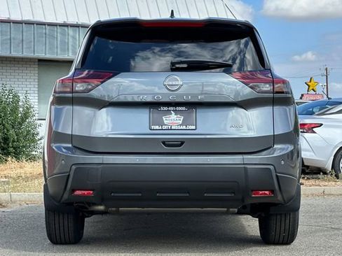 New 2026 Nissan Rogue S image 5