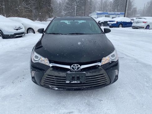 Used 2017 Toyota Camry LE image 8