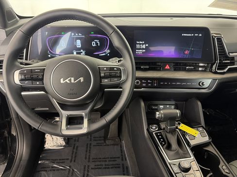 Certified 2025 Kia Sportage X-Line w/ Premium Package AWD/4WD image 3