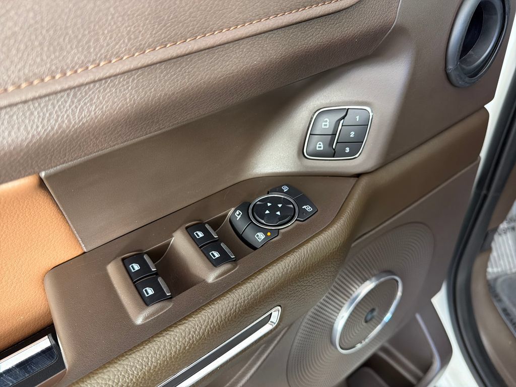 Used 2023 Ford Expedition King Ranch AWD/4WD image 19