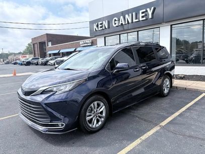 Used 2022 Toyota Sienna XLE w/ XLE Plus Package
