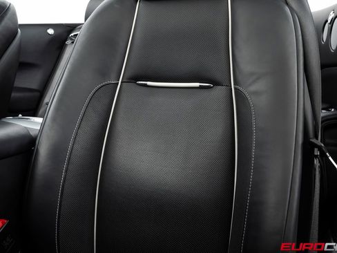 Used 2018 Rolls-Royce Dawn RWD image 43