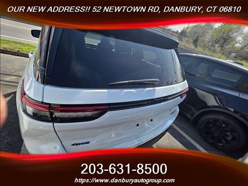 Used 2023 Jeep Grand Cherokee Trailhawk image 5