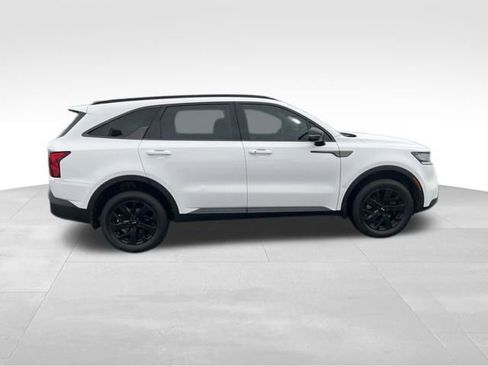 Used 2021 Kia Sorento S w/ Panoramic Sunroof Package image 9
