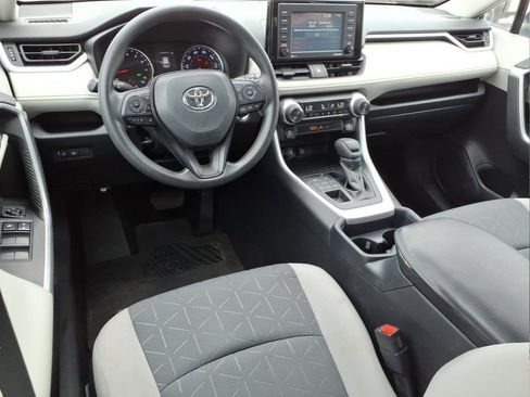 Used 2020 Toyota RAV4 XLE image 14