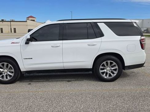 Used 2022 Chevrolet Tahoe Z71 w/ Off-Road Capability Package image 3