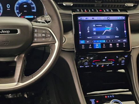 New 2025 Jeep Grand Cherokee Limited image 21