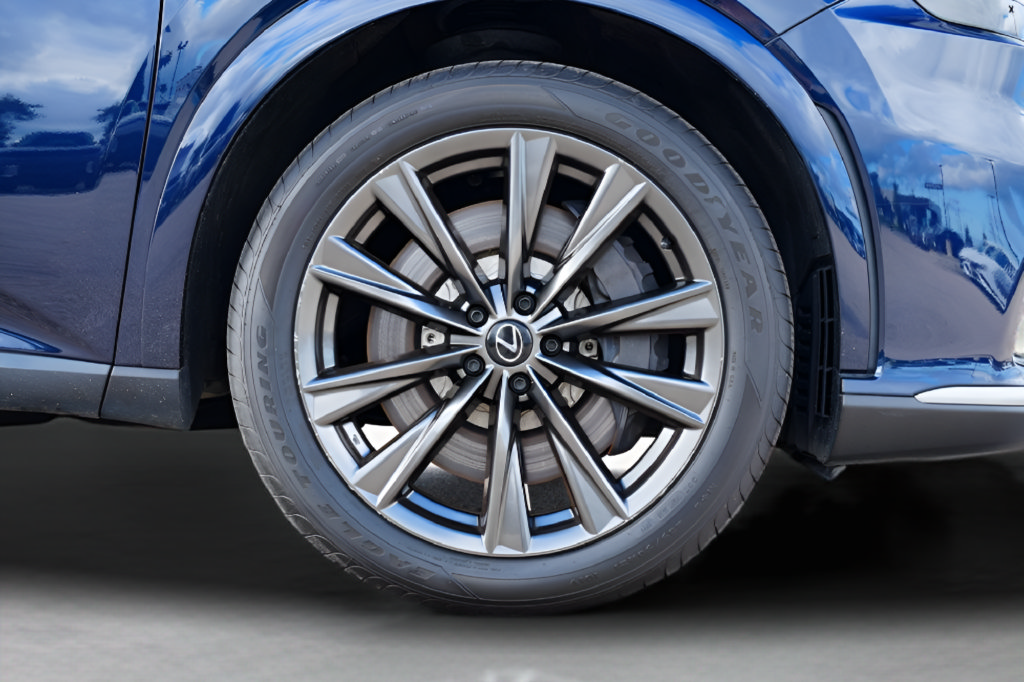 Used 2023 Lexus RX 350 F Sport w/ Accessory Package AWD/4WD image 9