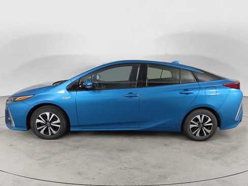 Used 2017 Toyota Prius Prime Advanced FWD image 8