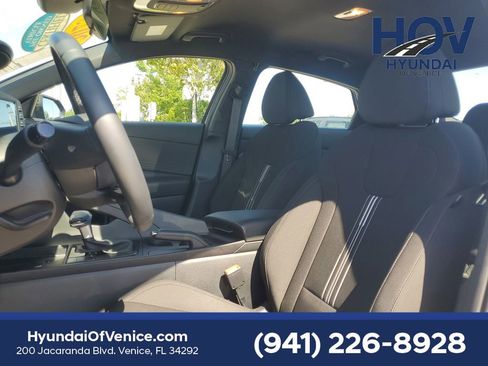 Certified 2025 Hyundai Elantra Sport FWD image 21