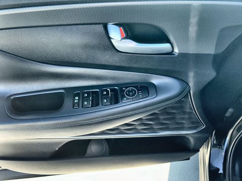 Used 2019 Hyundai Santa Fe Limited image 15