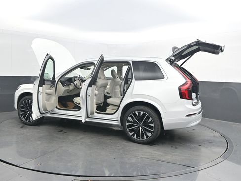 New 2026 Volvo XC90 B6 Ultra w/ Protection Package Premier image 32