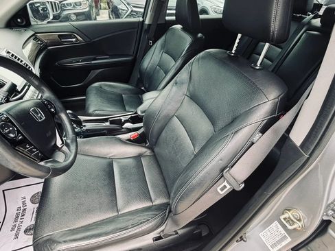 Used 2017 Honda Accord EX-L image 9