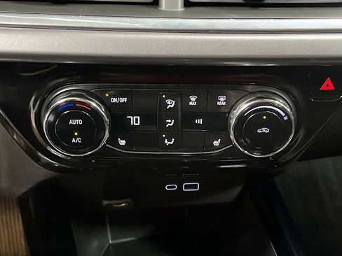 Used 2025 Chevrolet Trax ACTIV w/ Driver Confidence Package FWD image 15