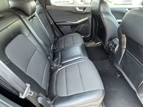 Used 2023 Ford Escape SE FWD image 14
