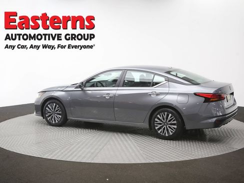 Used 2025 Nissan Altima 2.5 SV FWD image 62