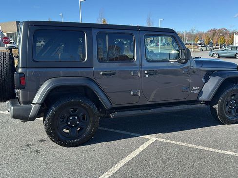 Used 2019 Jeep Wrangler Unlimited Sport image 5