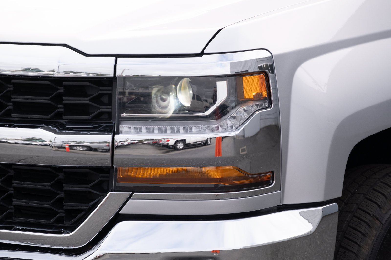 Used 2018 Chevrolet Silverado 1500 LT w/ All Star Edition AWD/4WD image 19
