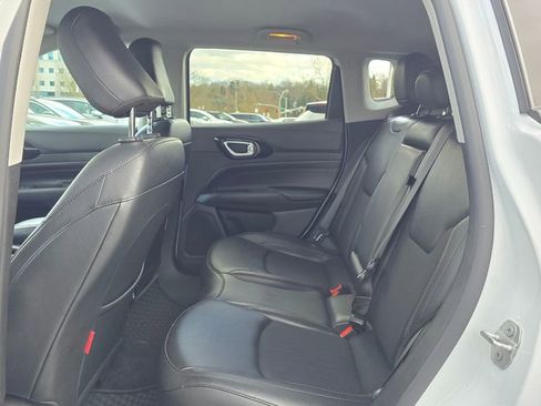 Used 2022 Jeep Compass Trailhawk image 16